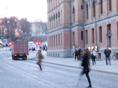 my sister�s off to Thailand