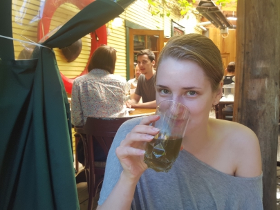 kombucha-coloured eyes